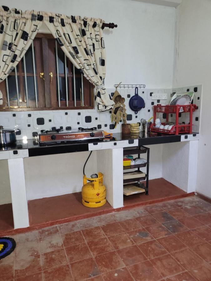 Villa Sea Sprays Hikkaduwa Buitenkant foto
